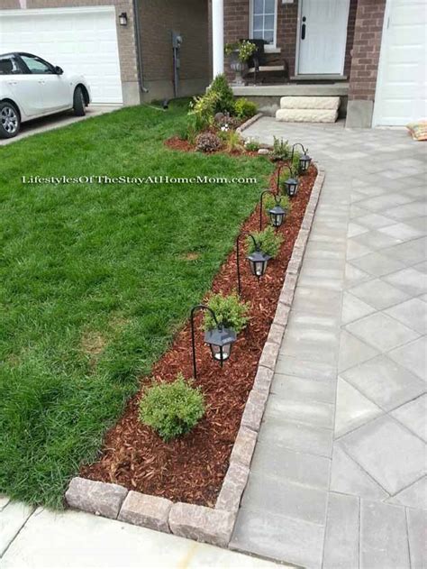 frame driveway with mulch Google Search Front yard landscaping